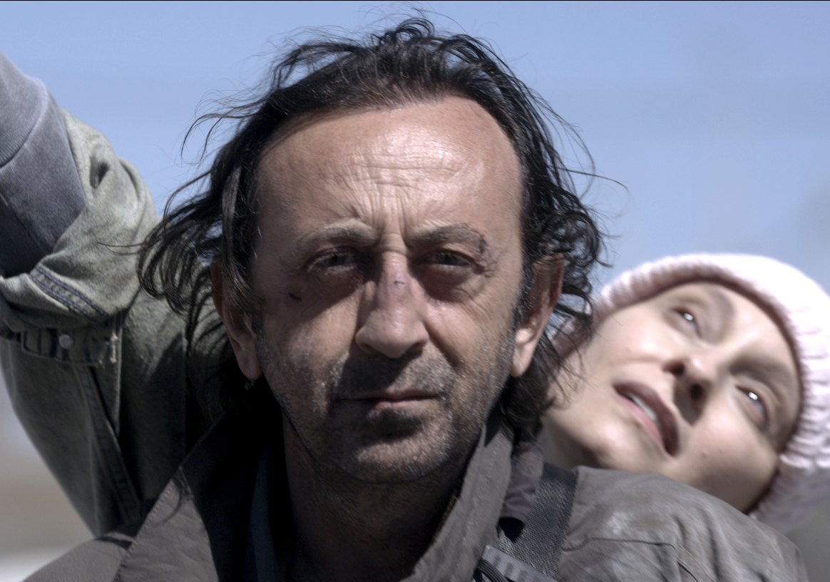 Realismo e magia in “Nero”, prima regia di Giovanni Esposito