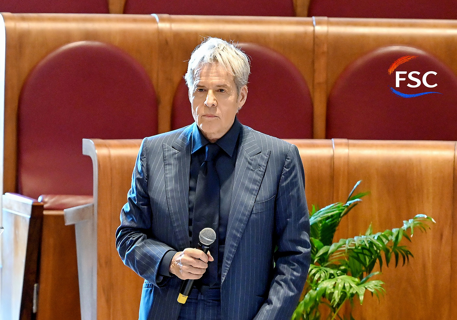 Che notte è questa! Claudio Baglioni torna a Piazza di Siena 44 anni dopo Alé-Oó (video)